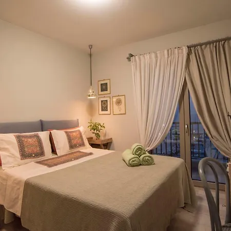 Eftopia Beachfront 2-bedrooms *