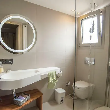 Eftopia Beachfront 2-bedrooms