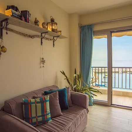 Eftopia Beachfront 2-bedrooms Apartment