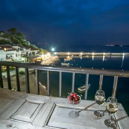 Apartment Eftopia Beachfront 2-bedrooms