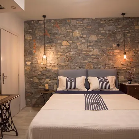 Eftopia Beachfront 2-bedrooms